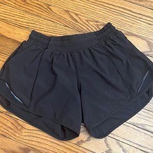 hotty hot low-rise lined short 2.5”